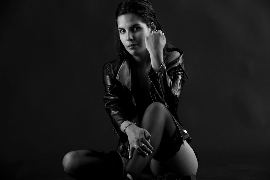 Mujer joven y seductora